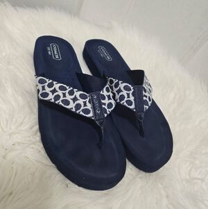 Coach Jessalyn Signature Logo Sandals Flip Flops G M Blue White Thongs Size 7.5